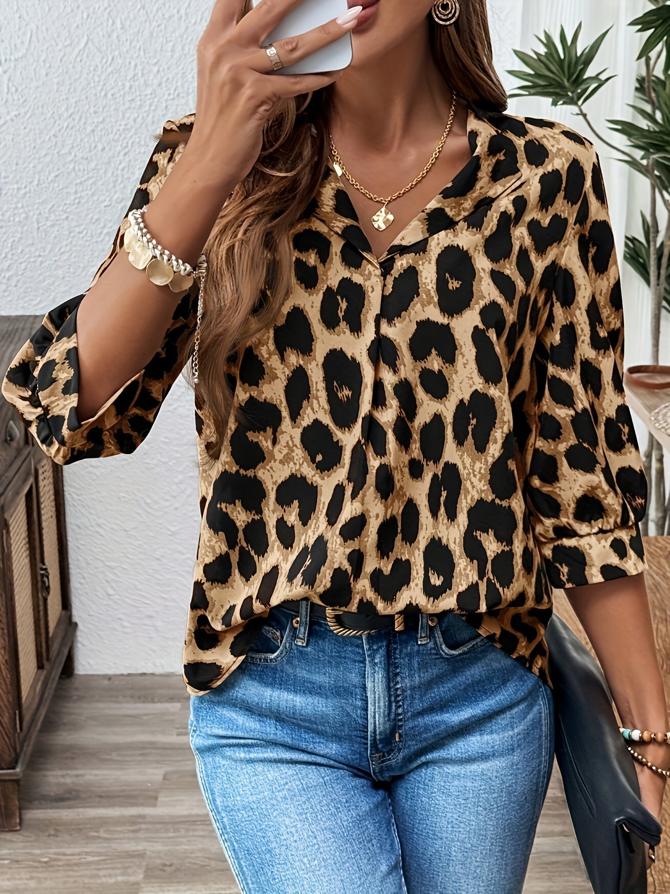 Alba | A blouse that radiates courage and class