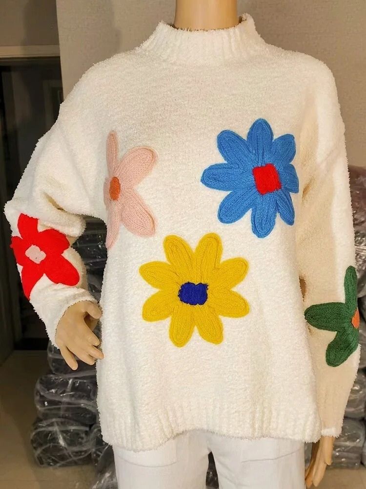 Stella | Sweater with Knitted Flowers